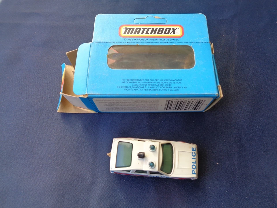 MATCHBOX MB 8 ROVER 3500 POLICE  SCALA 1:64 - Immagine 2 di 3