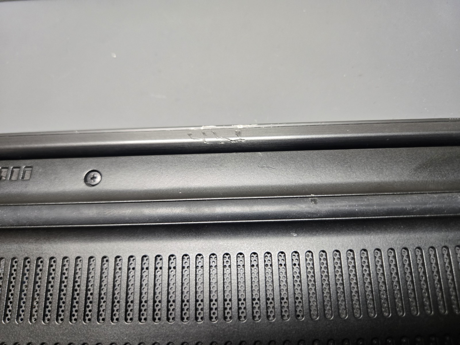 Dell Latitude 7390, 13.3-Inch Laptop, with Intel Core i5 8th Gen., 256 GB SSD (Solid State Drive), Windows 11 Pro