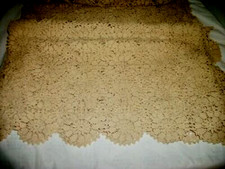 Vintage Handmade Crochet Lace Tablecloth Coverlet Ecru Large Pinwheel Flower