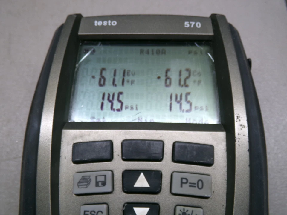 KIT COLECTOR DIGITAL TESTO 570 4 VÁLVULAS CON REGISTRO DE DATOS "SIN MANGUERAS" Foto 3 de 4