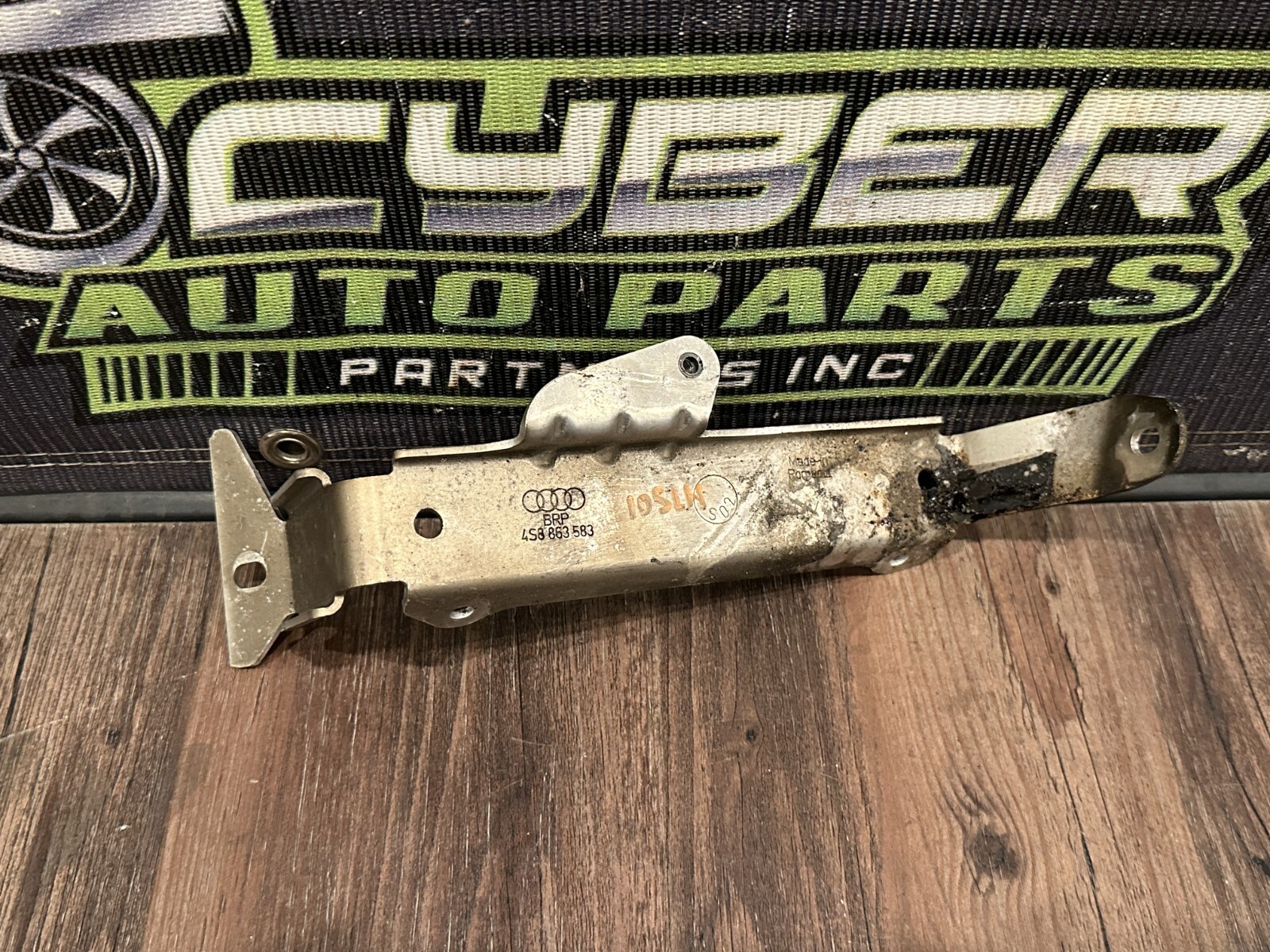 2021 AUDI R8 REAR DRIVER LEFT BRACKET OEM 4S8 863 583