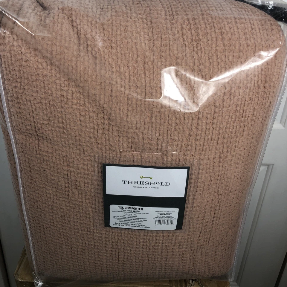 Threshold Twin XL Comforter Set Pink Metal Waffle - Image 2 of 4