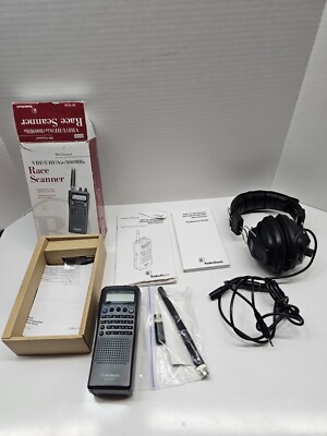 Radio Shack Pro 74 VHF/UHF/ Air 800 MHz 100 Channel Race Scanner With  Headset