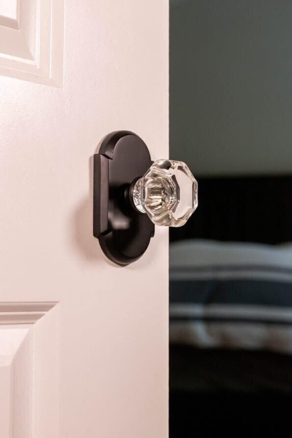 Bravura Hardware 925 Bancroft Knob Dummy Lockset with Modern Arched Trim...