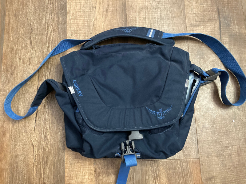 Osprey Woman’s FlapJill Mini Day Pack Twilight Blue Crossbody Bag