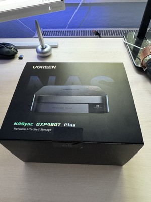 UGREEN NASync DXP480T Plus NAS System 4xNVMe - inkl. 8 TB SSD WD Black, 16GB RAM