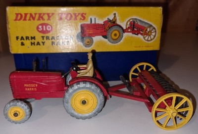 VINTAGE DINKY TOYS 310 - BAUERNHOF TRAKTOR & HEURECHEN GESCHENKSET - Top & Originalverpackt