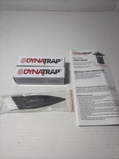 Set Of Two DYNATRAP 41050 Replacement Ultraviolet bulbs NEW, Manual Brush