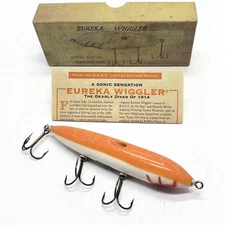 2002 B.A.S.S. Eureka Wiggler Reproduction Limited Edition Wood Bass Fishing Lure
