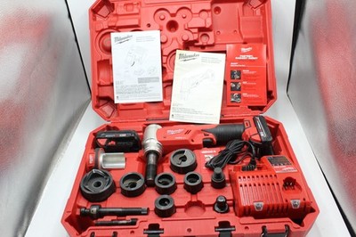 Milwaukee 2677-21 M18 FORCE LOGIC 6T Knockout Tool 1/2'' - 2'' Kit Set Very - Nice