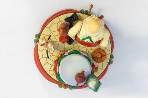 Vintage Santas Best Animated Music Box Christmas Santa Claus Wind Up Decor 1993 - Picture 11 of 18