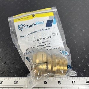 Sharkbite Push To Connect 1In Push T X 1In D Mnpt Connector