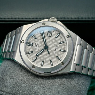 2024 IWC Ingenieur Automatic 40 Titanium Silver Gerald Genta IW328904 Complete