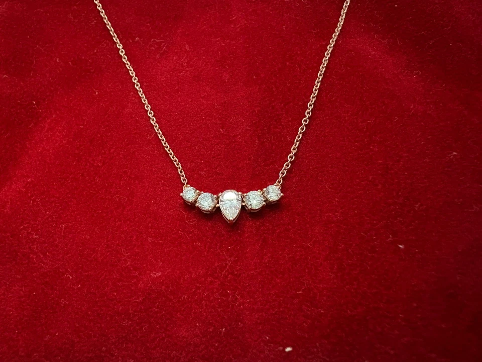 Collar NADRI oro rosa pequeño pera centro circonita cúbica Bolo Foto 3 de 4