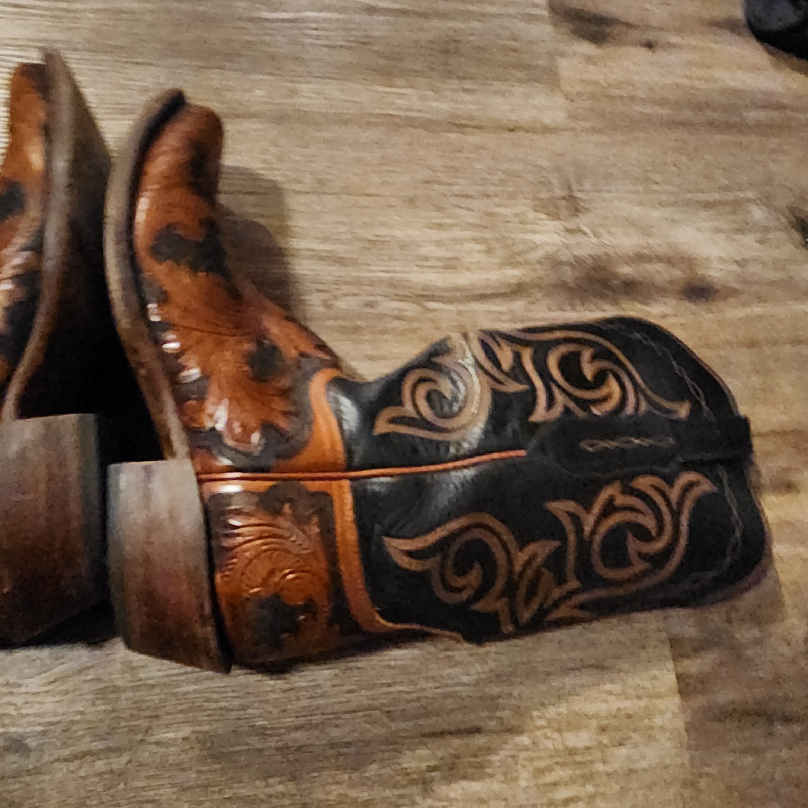 Vintage Lucchese Handmade Classics  Tooled  LEATHER 10.5 RARE Made In USA LOOK image 7