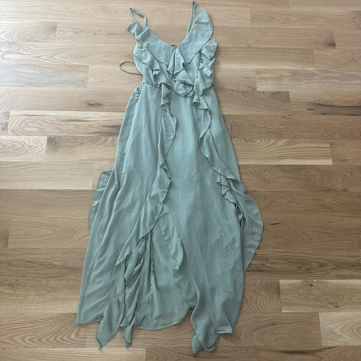 green emerald velvet dress Zara Green Mini Dress – OWNI main image 0