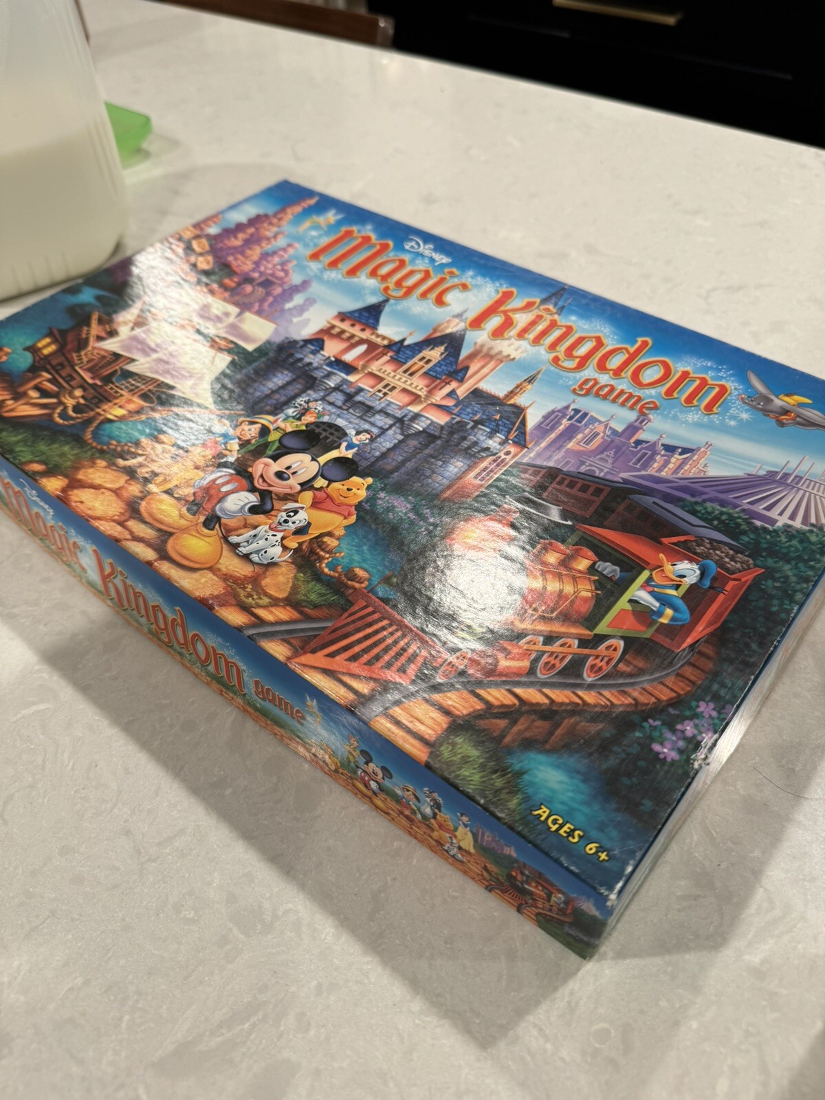 Disney Magic Kingdom Theme Park Board Game Parker Brothers 2004 - 99% Complete