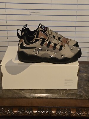 Supreme × Nike SB Darwin Low Desert Camo First images of the Supreme x Nike SB Air Darwin Low 