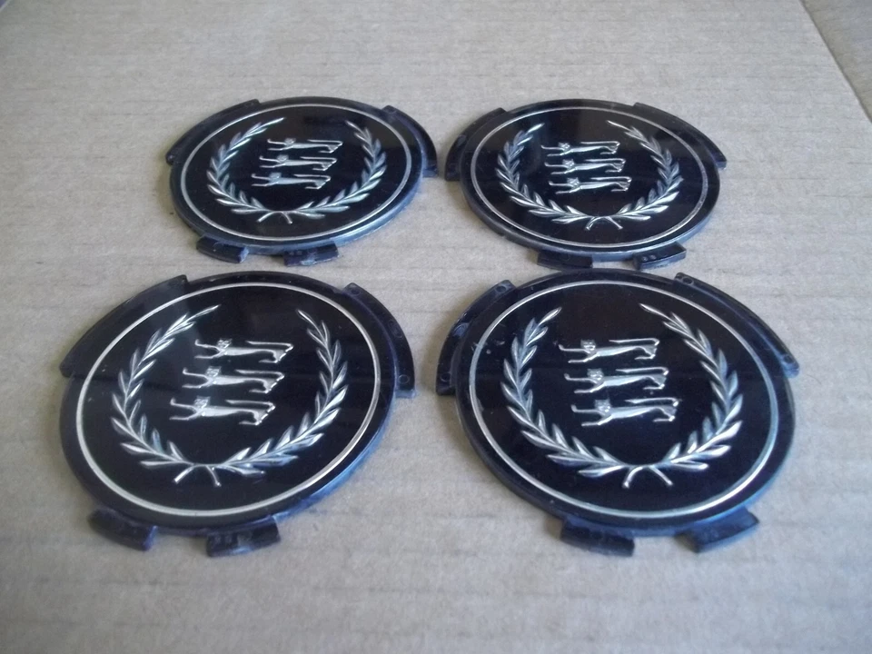 Tapacubos Ford LTD Crown Victoria Cougar 75-89 tapacubos emblema 15" USADO Foto 2 de 4