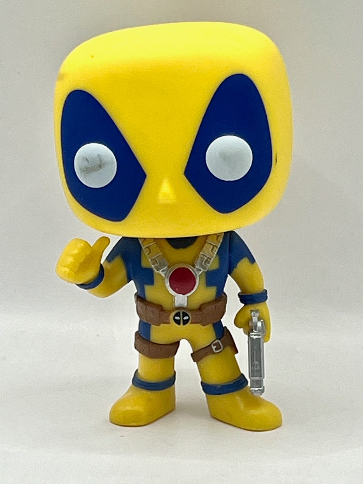 Funko Pop! Marvel Deadpool Thumbs Up Yellow #112 Free Shipping!