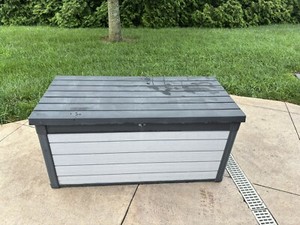 Keter 245456 150 Gallon Storage Deck Box - Brown