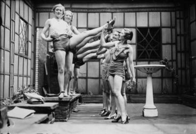 Chorus Girls Who Are About Start A Revue Dalys Theatre London Rehears 1932 PHOTO