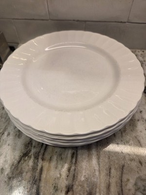Set of 2 Mikasa Maxima CAJ08 Yardley 10 3/4'' Dinner Plates White Fluted Rim