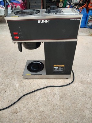 BUNN VPR 12-Cup Pourover Coffee Brewer with 2 Warmers - Black (33200.0015)