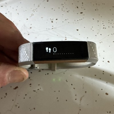 Very Rare Fitbit Alta HR Activity Tracker - Gold Pebble Small Silver No Charger