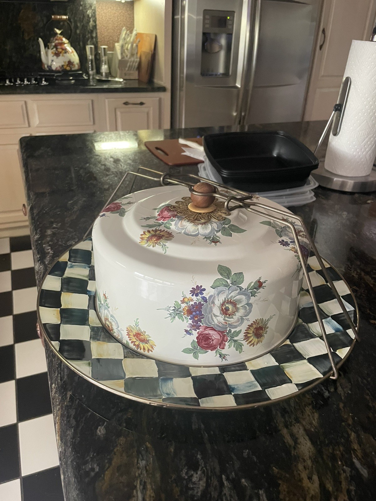 Mackenzie-Childs Courtly Check Camp White Floral Market Cake Carrier New Vintage