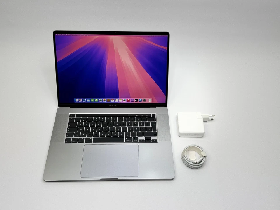 Apple MacBook Pro 16" Retina A2141 2,6GHz Intel Core i7-9750H 16GB RAM 512GB, Foto 1 von 5