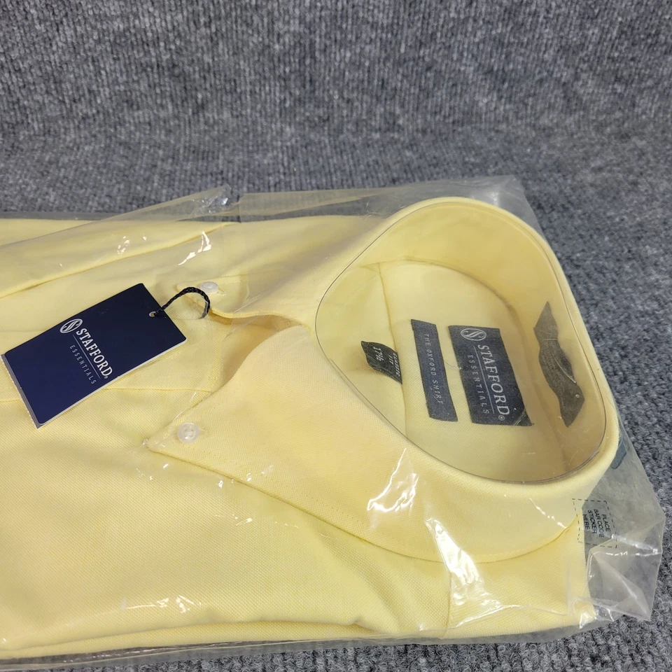 Camisa Oxford Stafford Essentials Para Hombre Calce Clásico Manga Larga Amarilla 17-1/2 NUEVA CON ETIQUETAS Foto 4 de 4