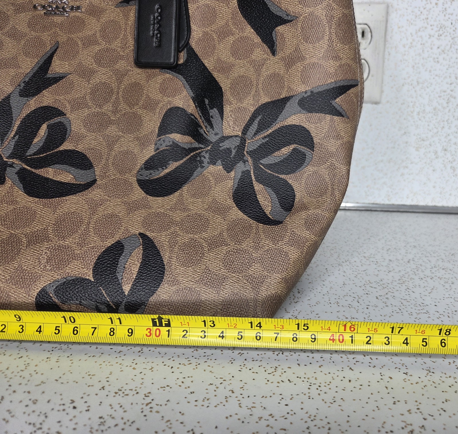Coach City Tote Bag In Signature Canvas With Bow Print CY652 NWOT thumbnail 8