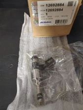 NEW OEM GM Fuel Injector 12692884 Chevrolet GMC Cadillac 3.6L 2016-2023
