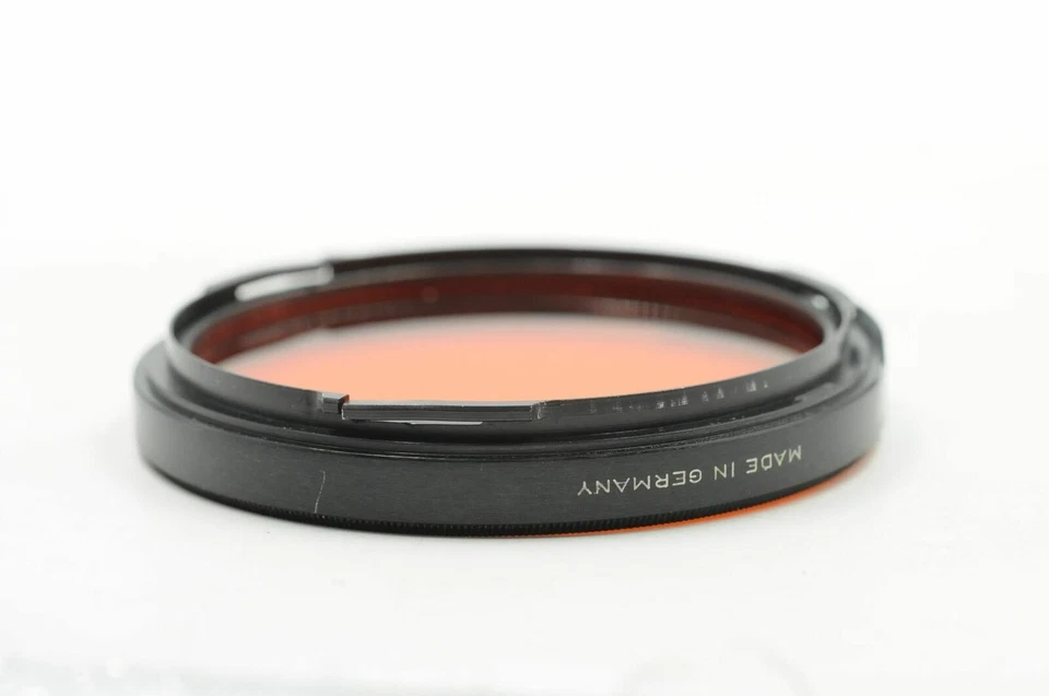 HASSELBLAD 50 2X CR12 -1 LIGHT BALANCE FILTER, NEW WITH CASE & BOX 50% OFF - Image 3 of 4