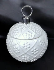 7 in FTD Quilted Pattern White Christmas Ornament Candy Dish