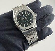 Audemars Piguet Royal Oak 41mm Steel Black Dial 15400ST.OO.1220ST.01 - 2017 5