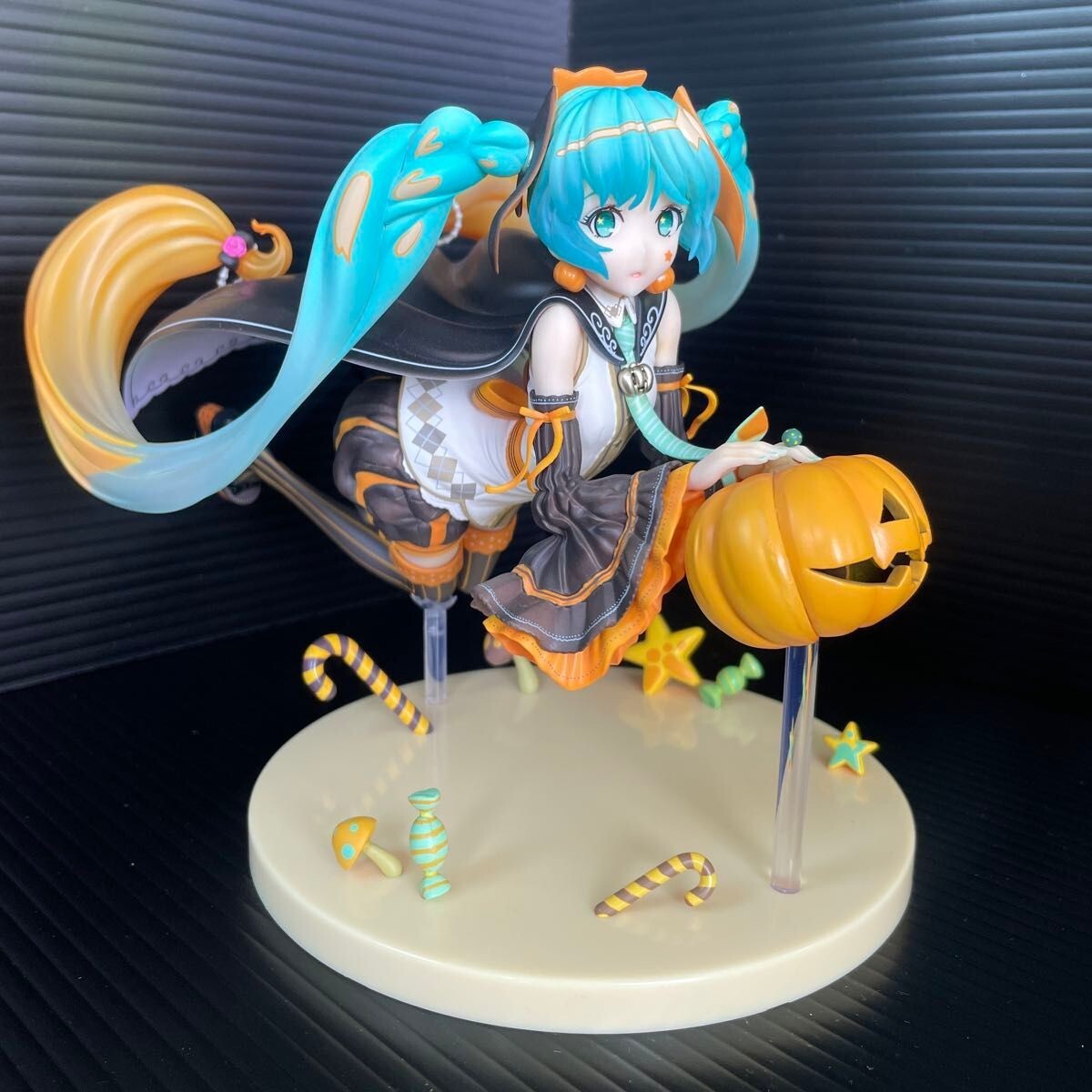未開封 初音ミク TRICK or MIKU トリック or ミク フィギュア Amazon.co.jp: 初音ミク「TRICK or MIKU」 illustration by 左
