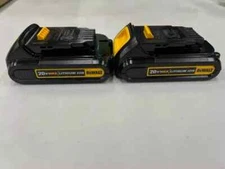 **2 PACK** Genuine DEWALT DCB201 20V Compact 1.5 Ahr Li-Ion Battery - New!!