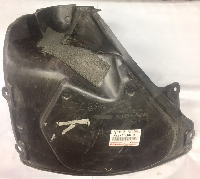 Fuel Tank Protector for 9805 LEXUS GS300 TOYOTA 7727730010 GENUINE OEM