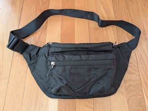 Athleta Belt Bag | eBay display picture 1