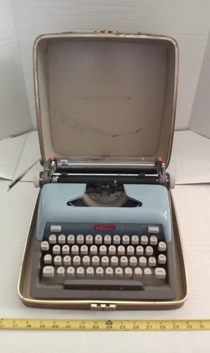 Vintage 1960 Royal Futura 800 Portable Manual Typewriter Blue-Gray MCM.