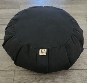 BEAN YOGA / MEDITATION PILLOW, BUCKWHEAT HUSK FILLED, USED, GOOD CONDITION