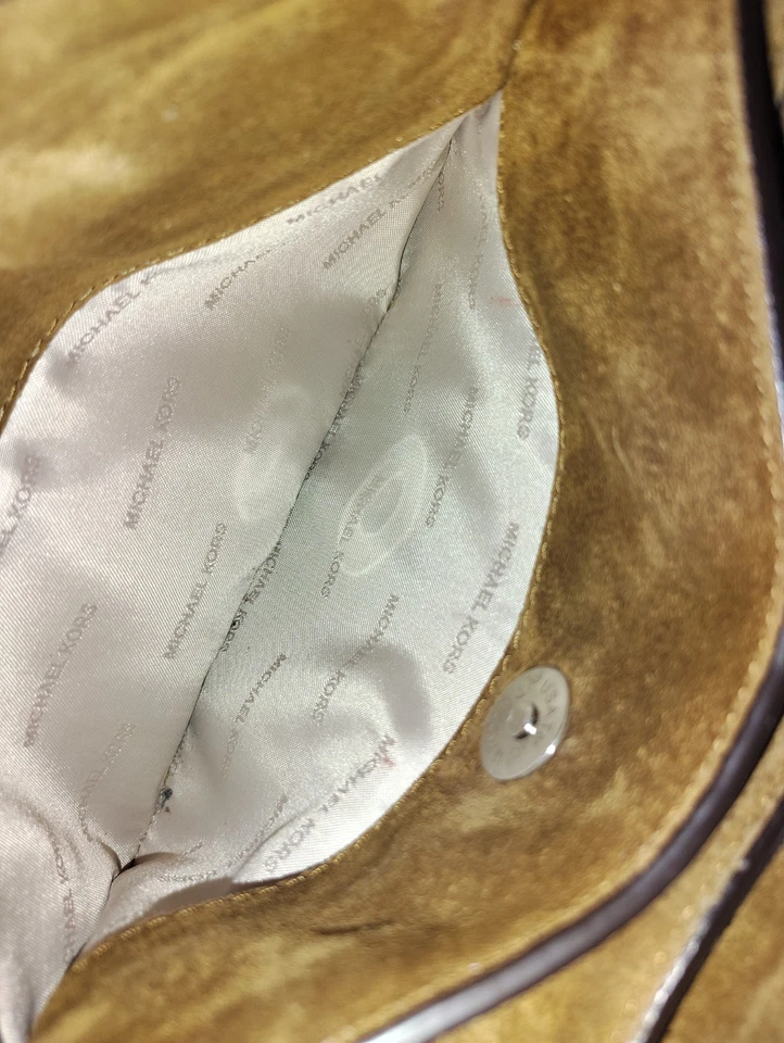 Bolso Mensajero Michael Kors Astor DK Cuero Caramelo Gamuza Exterior Retazos Foto 4 de 4