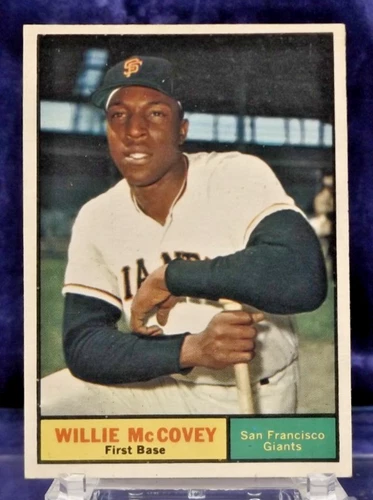 1961 Topps #517 - Willie McCovey - San Francisco Giants - Near Mint