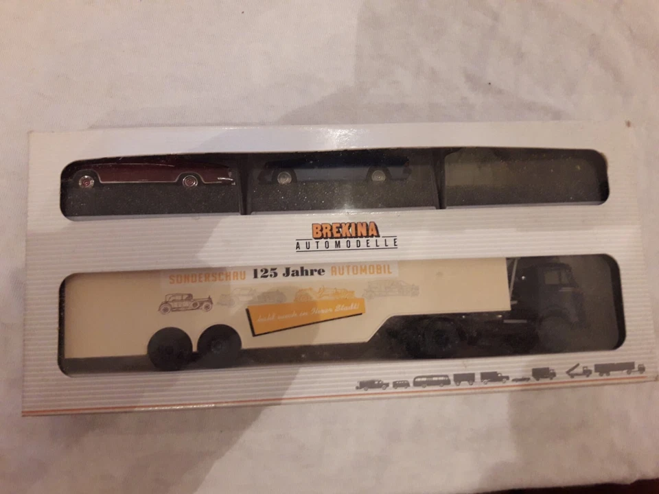 Brekina 18338 H0 MB LPS 338 Autotransporter mit 2 x MB PKW