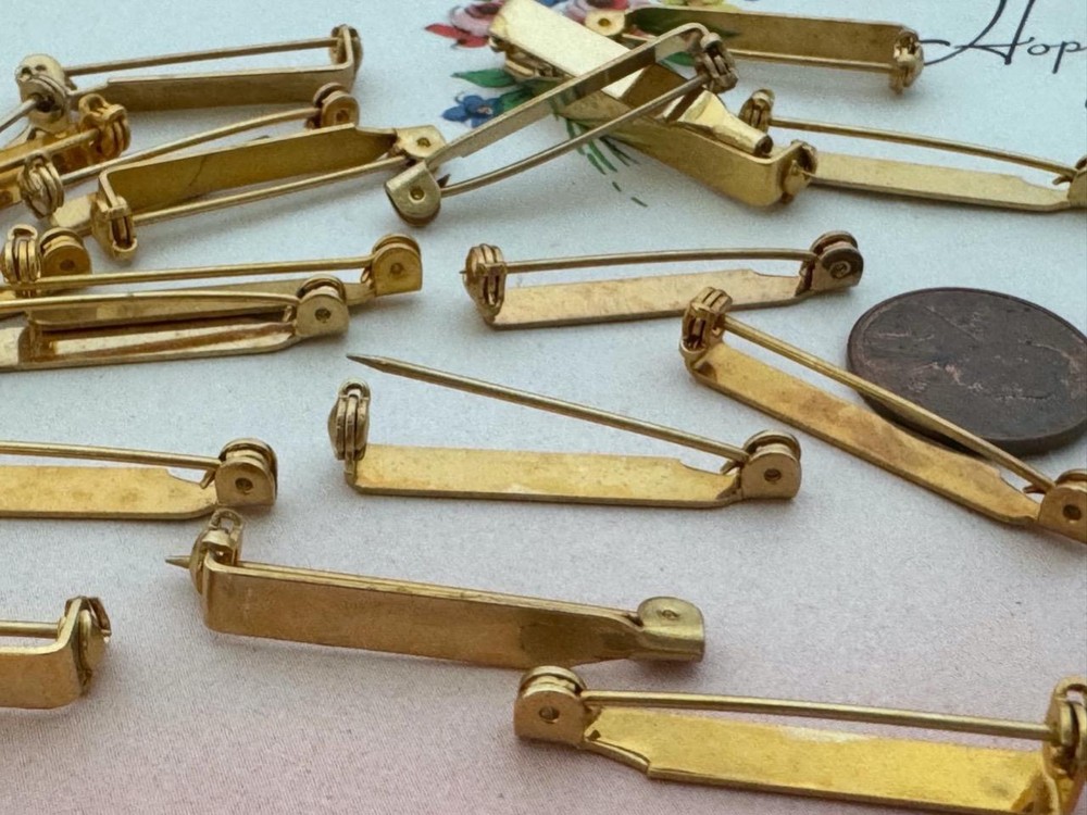Vintage 31mm Sturdy Gold Tone Metal Bar Pin Backs 20