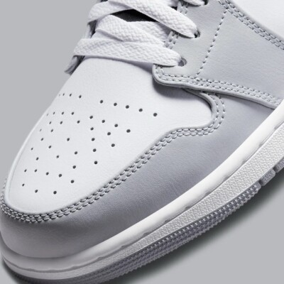 シューズ(男性用) Nike AirJordan1HighOG Light Smoke Grey\" Amazon.com | Nike Men's Air Jordan 1 High OG Shoes, Black