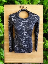 Under Armour Black/Gray Top HeatGear Fitted Women  s S -