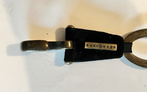 Cinturón elástico Suzi Roher ovalado “28” de metal dorado, plástico negro y negro - Imagen 4 de 4